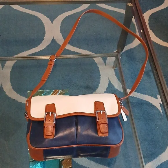 Coach Cream and Navy Satchel - Picture 6 of 11